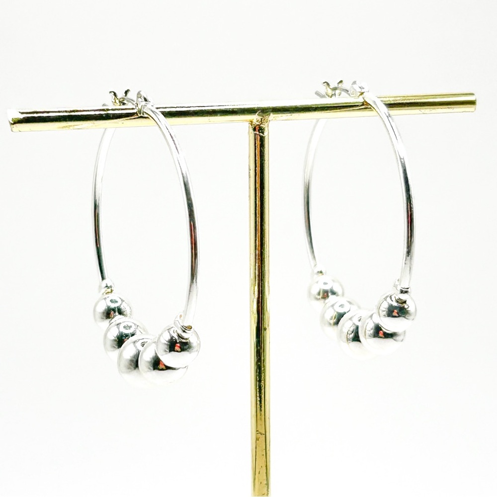 Nwot Bold Elements Balls Hoop Earrings, Silver Tone